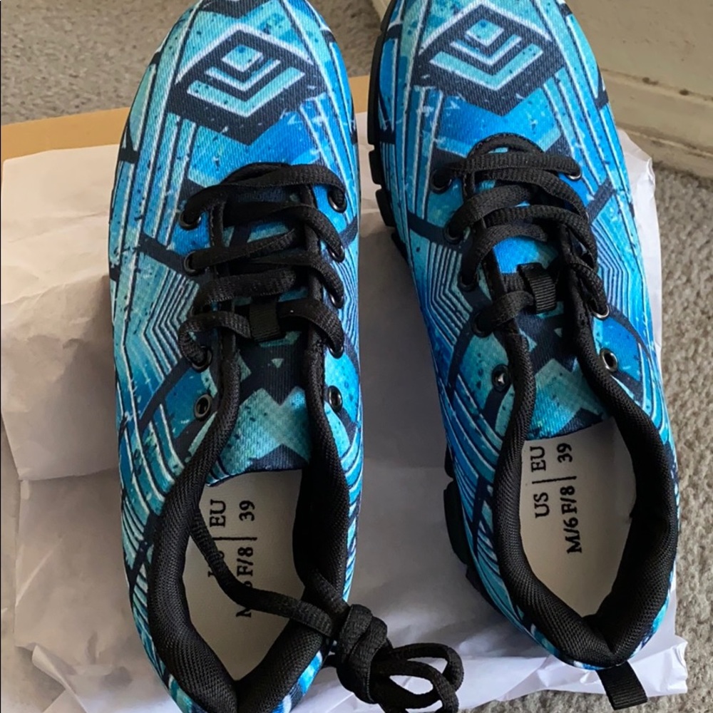 Turquoise Ethnic Aztec Trippy Print